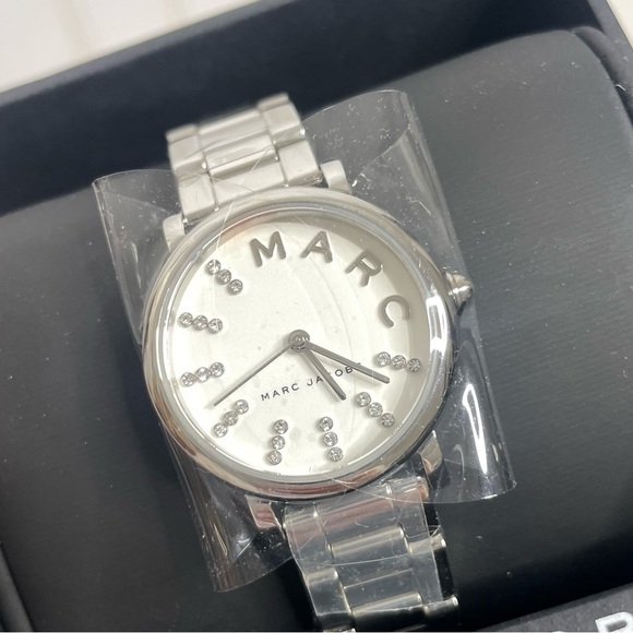 Marc Jacobs Women's MJ3566 'Roxy' Stainless Steel Watch - Picture 7 of 9